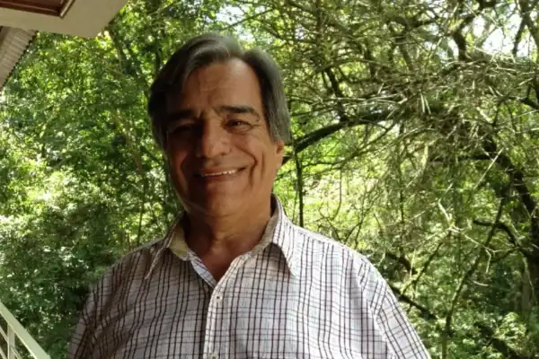 Publicitário Sérgio Reis morre aos 87 anos em Curitiba