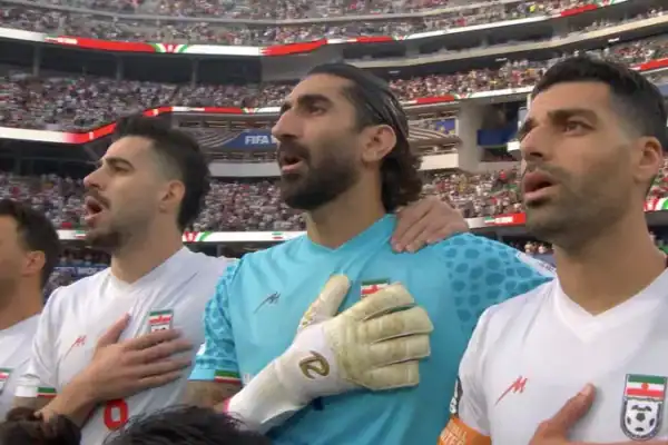 Jogador iraniano é retido na imigração dos EUA durante a Copa do Mundo