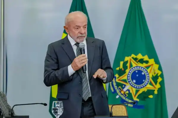 Lula planeja ampliar oportunidades para MEIs e avalia mudanças nas normas da categoria