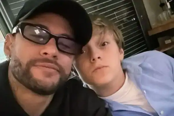 Filho de Neymar recusa convite VIP para jogo da Copa e surpreende influenciador