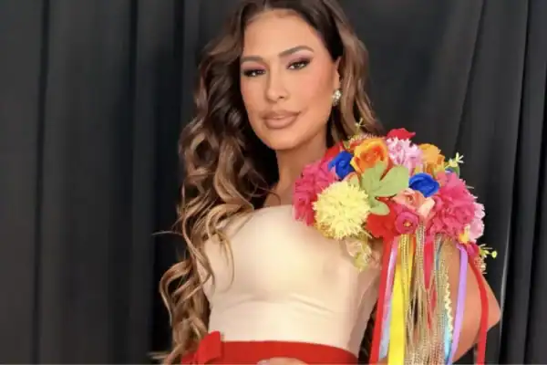 Simone Mendes interrompe apresentação junina às pressas após mal-estar inesperado; vídeo
