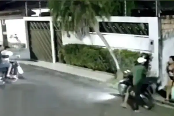 Mãe faz apelo por ajuda após roubo de registros médicos do filho autista