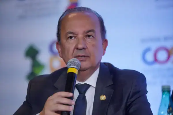 Governador Jorginho Mello acusa Lula de xenofobia por comentário sobre ‘hegemonia branca’