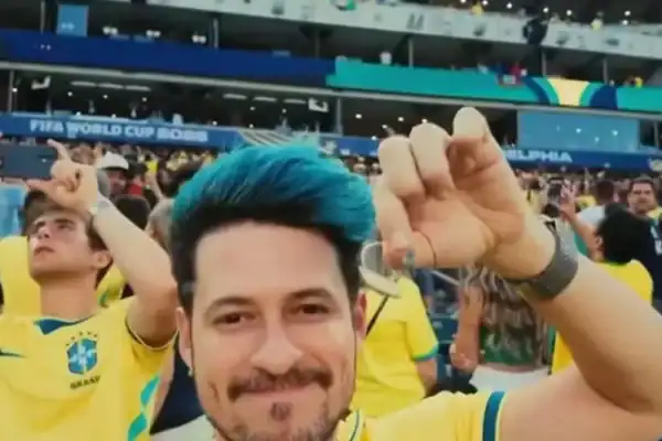 Franklin Medrado ouve torcida do Brasil pela primeira vez e emociona seguidores