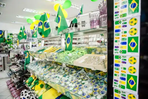 Golpes na Copa do Mundo: Aprenda a proteger seu dinheiro e celular das novas fraudes