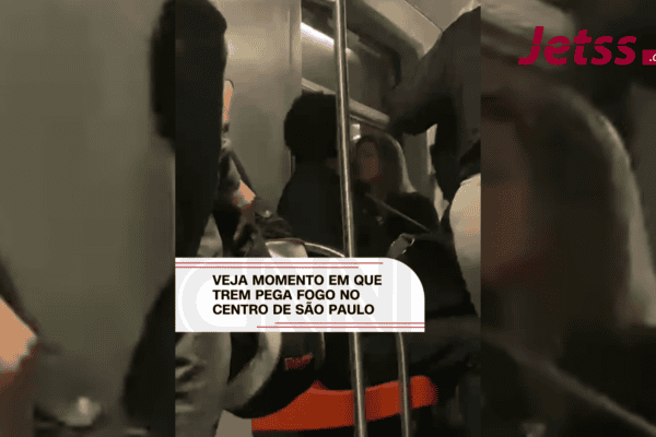 Veja momento em que trem pega fogo no centro de São Paulo