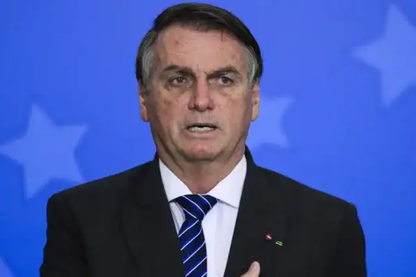 Urgente! Alexandre de Moraes determina apreensão de todas as 10 armas de Bolsonaro