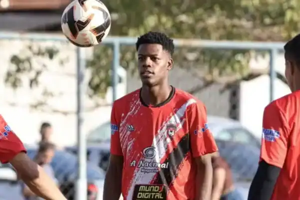 Jogador de futebol Miquéias Aleci Umbelino Pereira morre em acidente de moto na GO-070