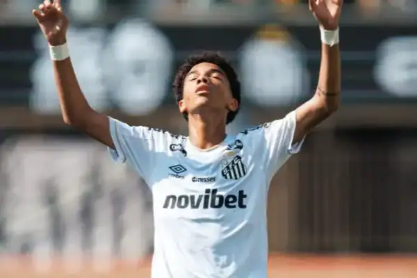 Filho de Robinho dá passo envolvendo o pai e chama atenção antes de nova fase no Santos