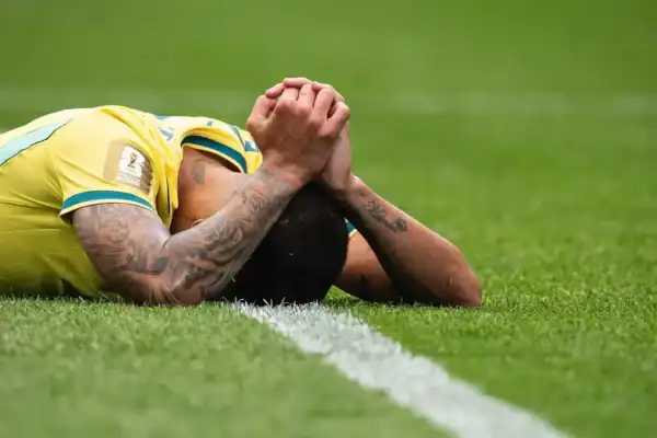 Bruno Guimarães sofre críticas após perder pênalti contra Noruega