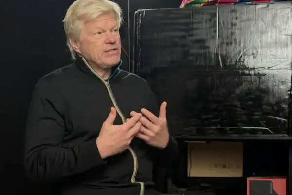 Oliver Kahn pede à Fifa que repita a final da Copa de 2002 contra o Brasil