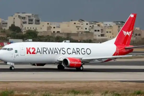 Destroços de Boeing 737 cargueiro desaparecido são localizados no Mar Arábico
