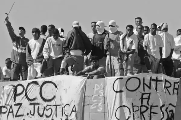Tribunal do crime: entenda o que é e como opera a ‘Justiça’ imposta por facções criminosas no Brasil