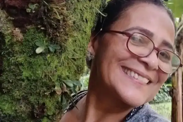 Câmera flagra últimos momentos de cozinheira desaparecida com dona de pousada