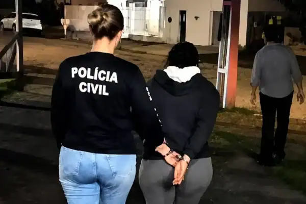 Mãe afirma que filho morreu engasgado, mas perícia aponta versão diferente