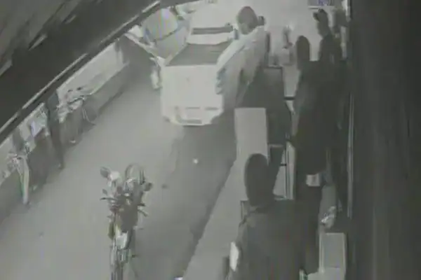 Condutora sem CNH atropela e mata criança de 3 anos em Nova Lima; vídeo