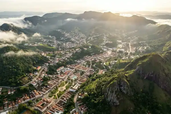 Poços de Caldas: cidade brasileira dentro de um vulcão extinto