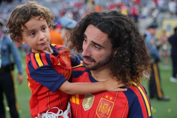 O verdadeiro motivo de Cucurella usar o cabelo cumprido é de emocionar