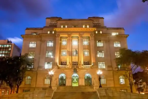 Concurso em Santos oferece mais de 200 vagas para professores em 2026