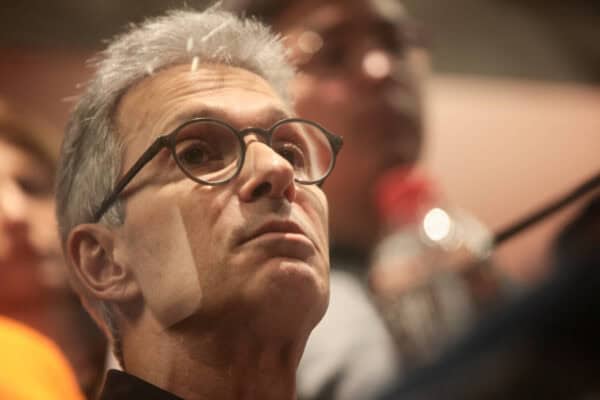 Zema critica opositores e defende pena de morte em sabatina em São Paulo
