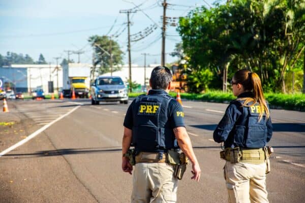 Polícia detém quadrilha que furtava sinos e cruzes de cemitérios no RS