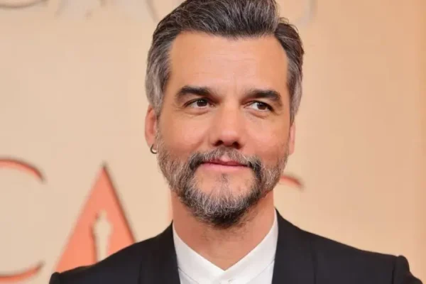 Wagner Moura explica por que não retorna às novelas quase 20 anos depois