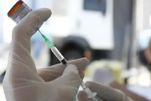 Anvisa reforça que vacinas no Brasil não são experimentais