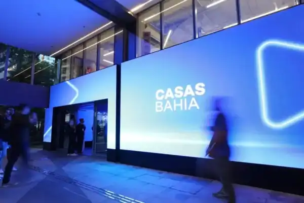 Casas Bahia encerra 298 unidades e pode demitir quase 3 mil funcionários