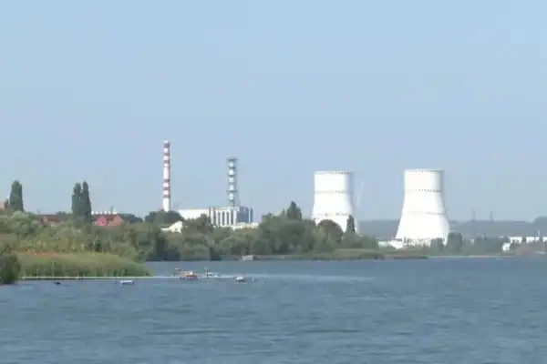 Ataque ucraniano em grande escala atinge infraestrutura industrial em Samara