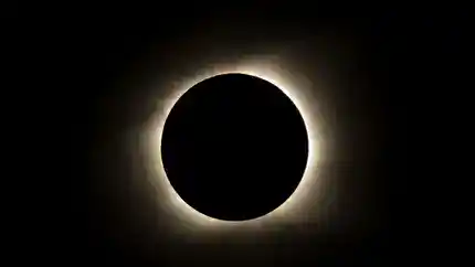 Eclipse solar provoca aumento de atendimentos em hospitais