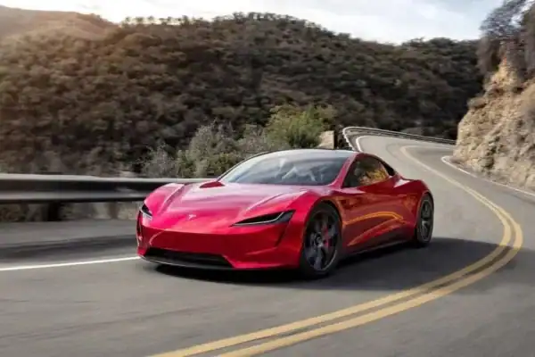 Tesla avalia apresentar novo Roadster com propulsão para ‘voar’