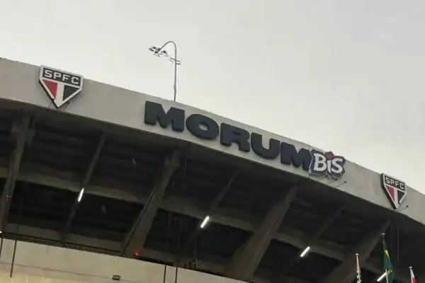 Dorival Júnior se desespera com irregularidade do São Paulo após empate com o Coritiba