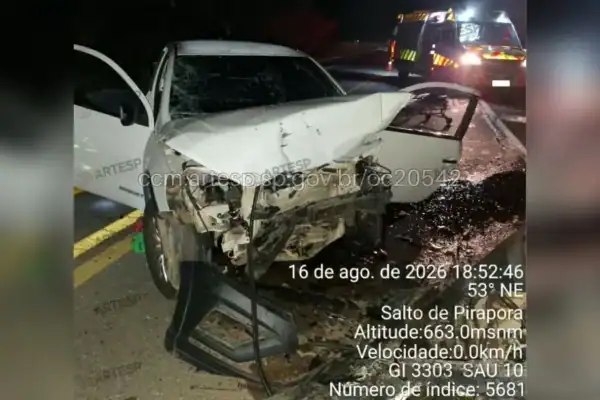 Acidente com três veículos deixa cinco feridos na Rodovia João Leme dos Santos em Salto de Pirapora