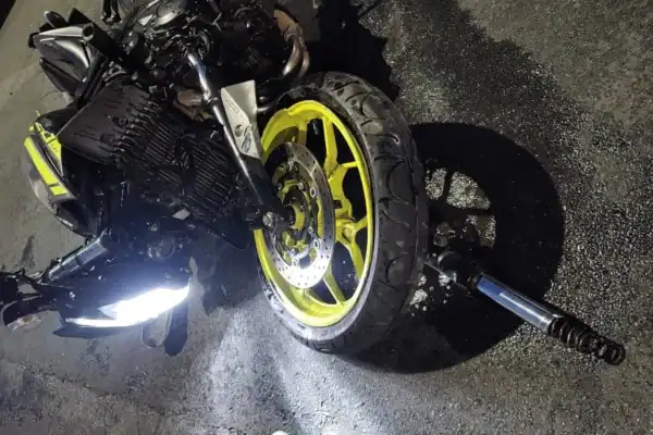 Motociclista em contramão colide com carro durante fuga da PM no Centro de Limeira