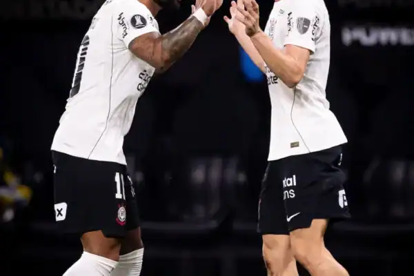 Libertadores pode ter quatro brasileiros nas semifinais e final com clássico paulista ou carioca