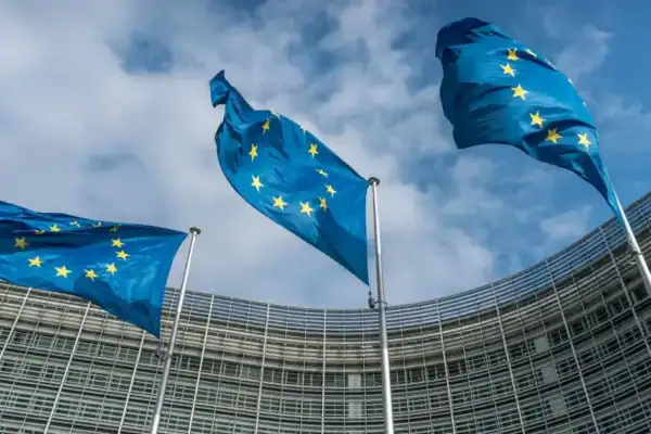 PMI composto da zona do euro atinge 52,1 em agosto, maior nível em nove meses, informa S&P Global