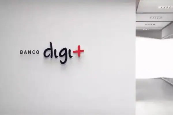 Renan Santos acusa Record de favorecer Lula por ligação ao escândalo do Digimais