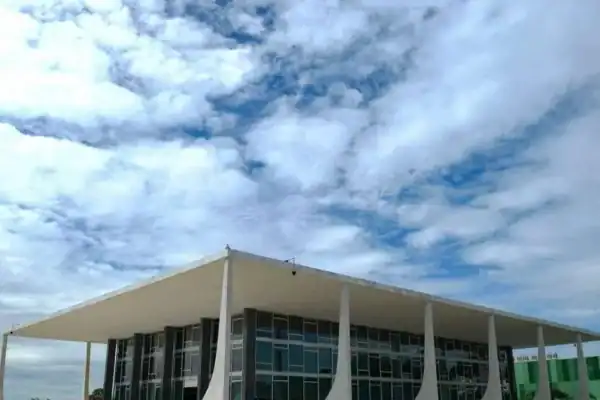 Entidades sugerem ao STF limitar férias de juízes a 30 dias