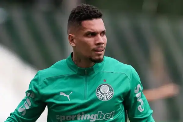 Paulinho tem quinta lesão no Palmeiras, terceira após a Copa e deve ficar fora por mais um mês
