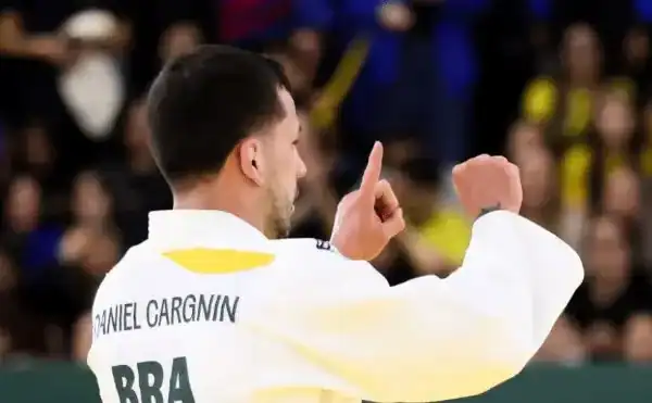 Daniel Cargnin encerra jejum de sete anos em Grand Slams de judô com ouro em Lausanne
