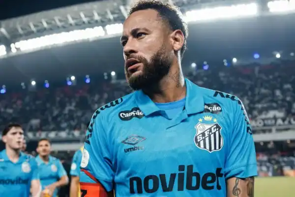 Neymar é relacionado pelo Santos para clássico contra Corinthians um dia após faltar ao treino por gripe
