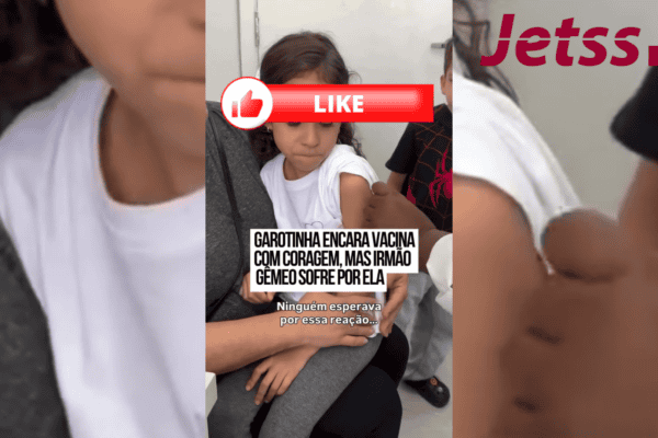 Garotinha encara vacina com coragem, mas irmão gêmeo sofre por ela