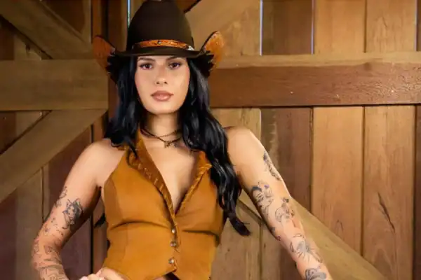 Ana Castela adota postura diferente com César Rincon em meio a polêmicas
