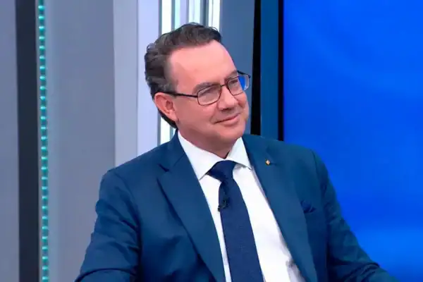 Augusto Cury deixa de declarar empresas nos EUA e no Brasil ao TSE