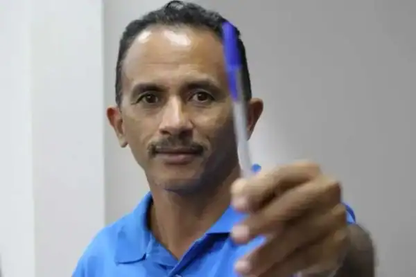 Manoel Gomes, candidato a deputado federal por SP, apresenta proposta ‘Bolsa Caneta Azul’