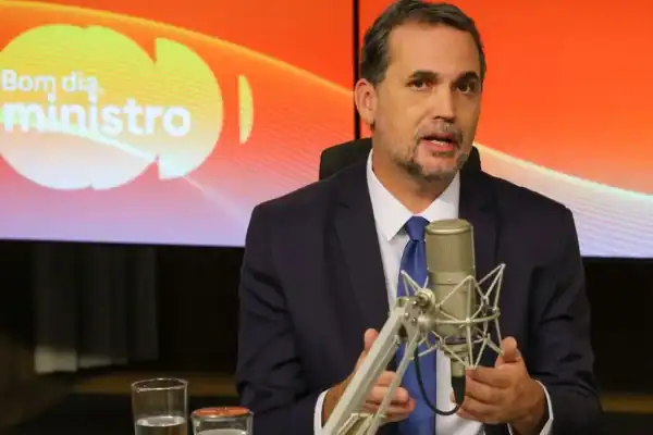 Moretti destaca que medidas para combustíveis não demandam espaço fiscal adicional