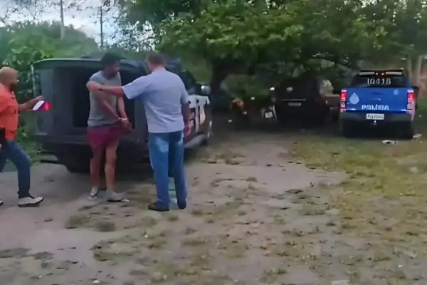 Sobrinho é detido após golpear tio com pedaço de madeira na cabeça