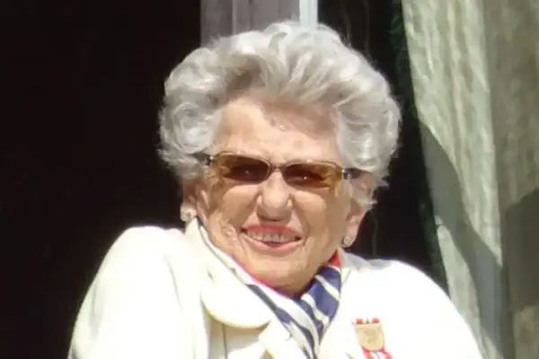Princesa Astrid da Noruega falece aos 94 anos, duas semanas depois do irmão Harald V