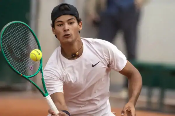 Guto Miguel garante vaga na final juvenil do US Open e busca repetir feito de João Fonseca