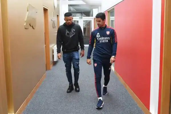 Arteta contesta Gabriel Jesus sobre saída do Arsenal: ‘Alguém precisa ser o vilão’